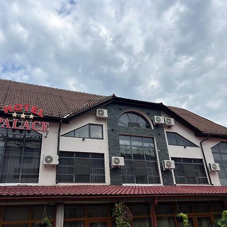 Hotel Palace Târgu Jiu エクステリア 写真