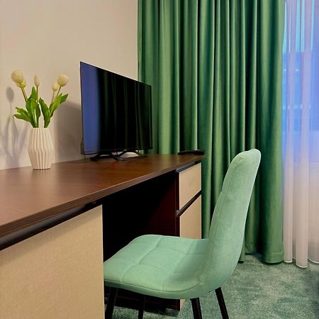 Hotel Palace Târgu Jiu エクステリア 写真